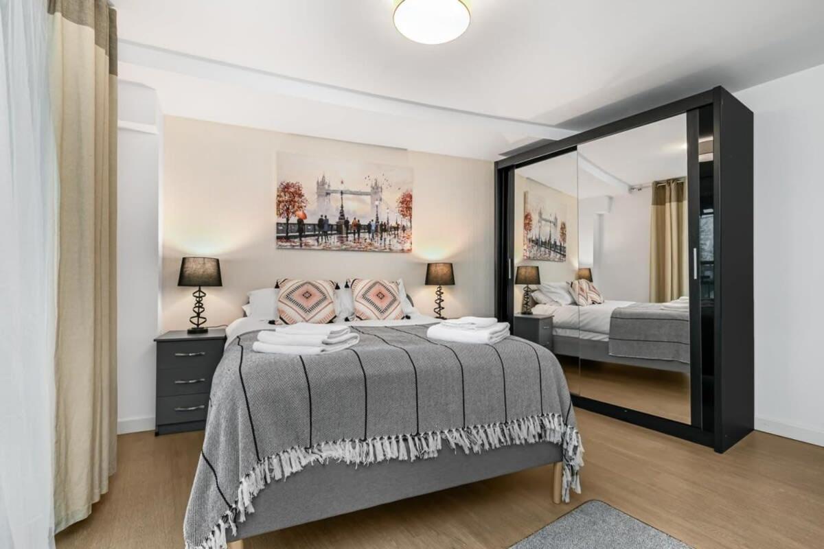 Modern 1 Bedroom Apartment In Woking Town Centre المظهر الخارجي الصورة
